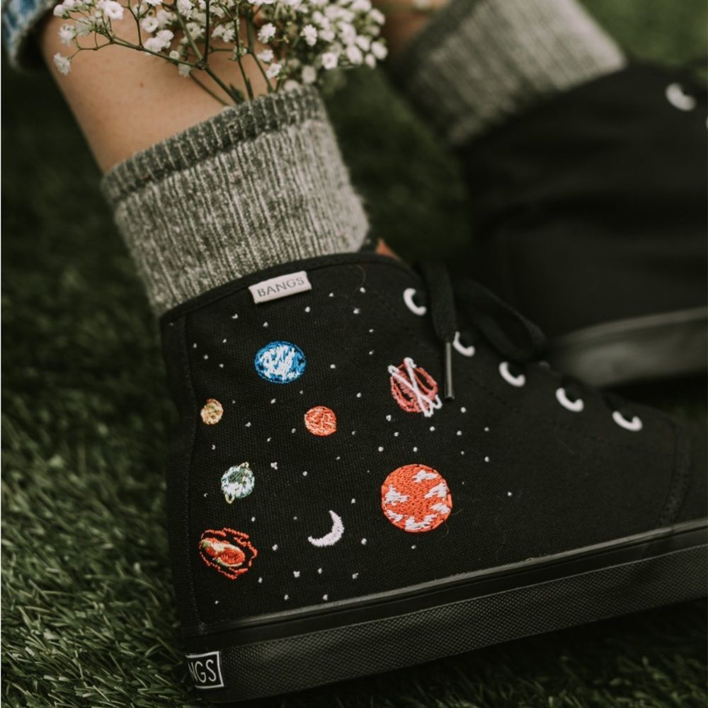 Bangs UNIVERSE HIGH TOP- Mens S 5, Woman S 6-1/2 NWOT